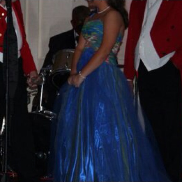 David’s Bridal Drop-Waist Ballgown - Picture 5 of 8